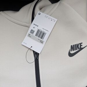 Nike Tech Cream Zip-Up Hoodie Brand New With Tags.